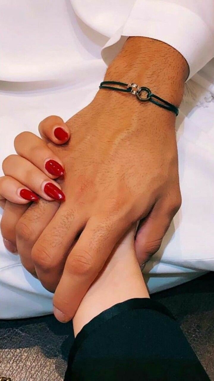 Couple Hands Pics