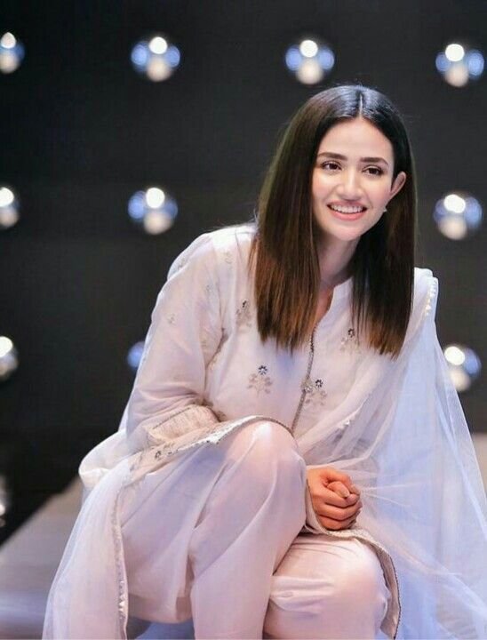 Sana Javed Images