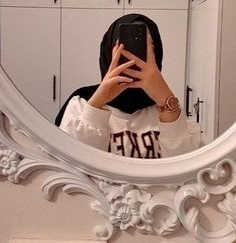 Instagram Hidden Face Mirror Aesthetic DP and Aesthetic Girl Poses