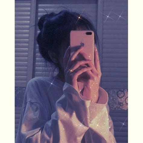 Instagram Hidden Face Mirror Aesthetic DP and Aesthetic Girl Poses