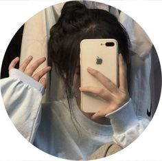 Instagram Hidden Face Mirror Aesthetic DP and Aesthetic Girl Poses