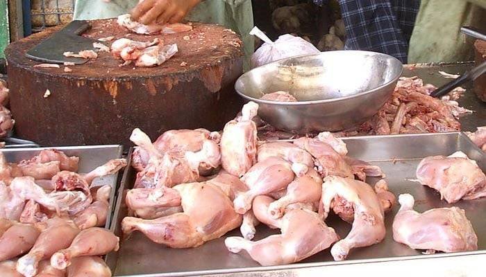 مرغی کے گوشت کی قیمت 25 روپے فی کلو کم کر دی جائے گی، اطلاق کب سے ہو گا؟