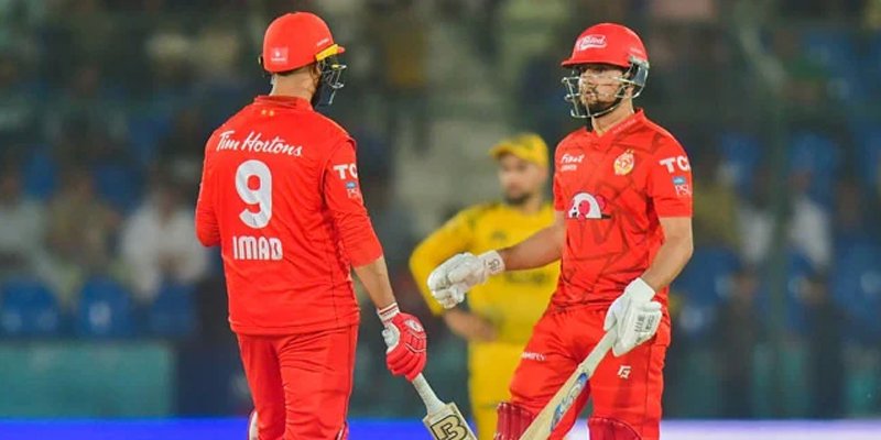 پشاور زلمی کو شکست دیکر اسلام آباد یونائیٹڈ پی ایس ایل کے فائنل میں پہنچ گئی